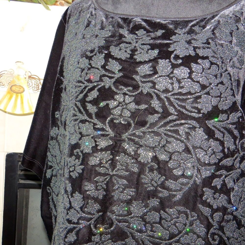 Vintage T & Company Beaded Black Velvet Pullover Top size** read** 2X EUC - Picture 3 of 8